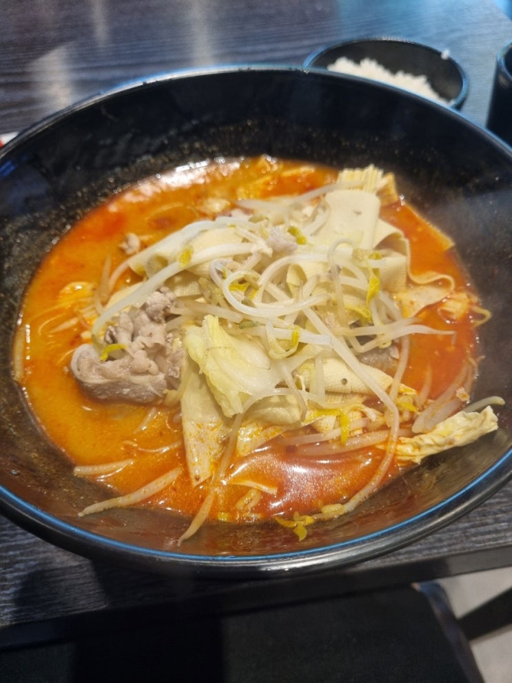  여의도 마라탕- 코시국에 가기 좋았던 마라향방, 뉘우침의 샐러드박스