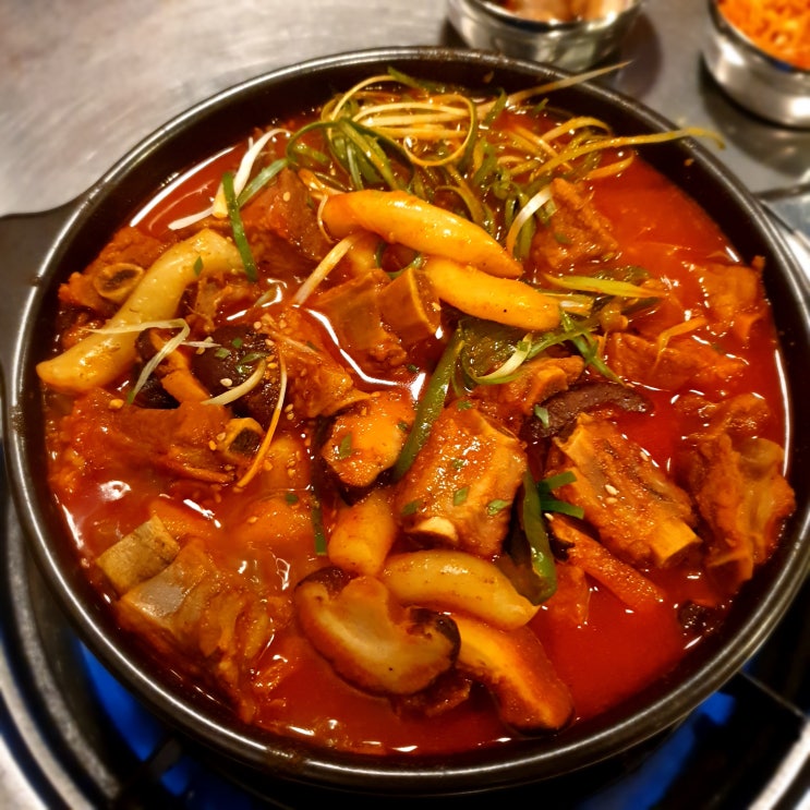 [사당] 삼동식당: 매운 갈비찜 존맛탱(+설빙 메론요거통통)