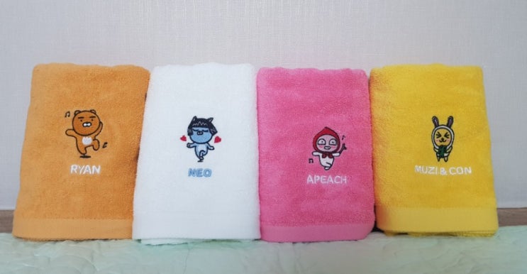  아이가 세수를 하게 하는 카카오프렌즈 수건 동대문수건가게 45타올앤바스