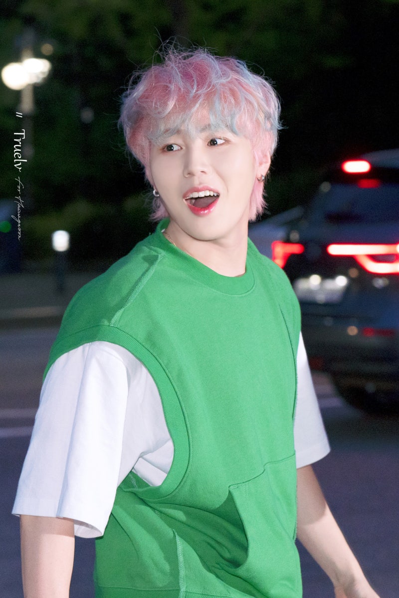 210608 하성운 콘서트 포스터 촬영하고 와서 한껏 털 날리던 그 날...??