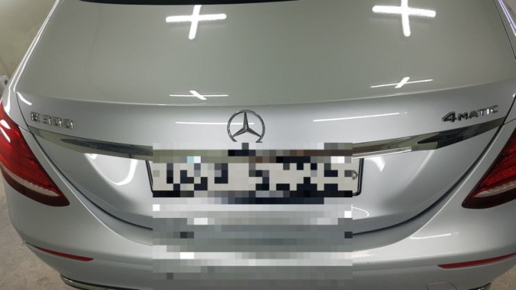  벤츠 e300 4matic 뒷휀다 판금도장 범퍼 전체도색 작업한 수입차 수리비 견적이 궁금해요?