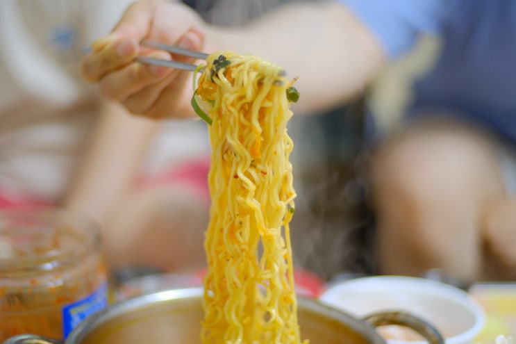  코로나 무서워서 친구들이랑 집에서 술먹기 (feat. 보이그랜더 녹턴 35mm F1.4)