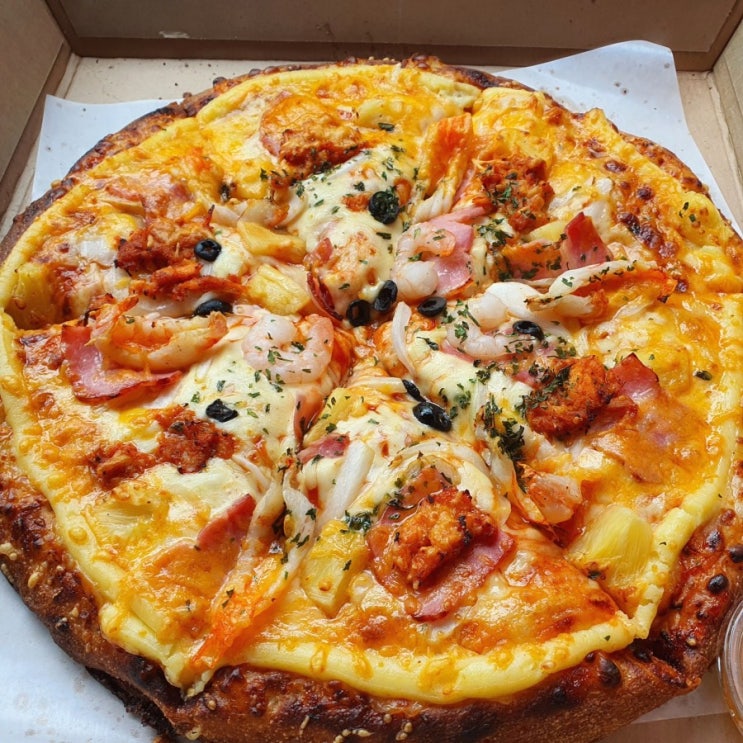 찐 맛있는 피자 발견! 이마트 트레이더스 피자  허니썸머피자 추천!! , 그리고 이마트 주가는 덤