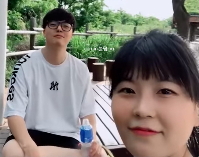 안가연 웹툰 츄카피 자취로운 생활 스피츠 백지 안가연 웹툰 츄카피 자취로운 생활 스피츠 백지