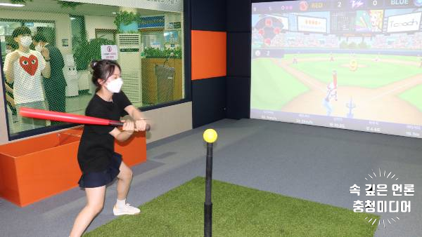 [충청미디어] 옥천군, 청소년 위한 가상현실(VR) 스포츠실 개소