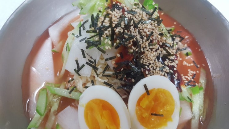  [냉면] 배와 하늘초로 맛을 내어 매콤달큰 시원한배 물냉면은 거짓
