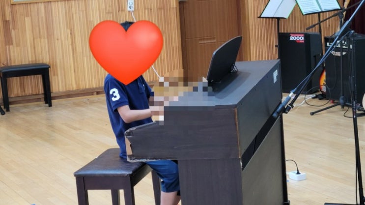  피아노에 빠진 아들