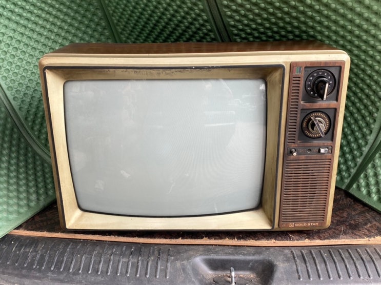  금성칼라TV CR-840K 금성사