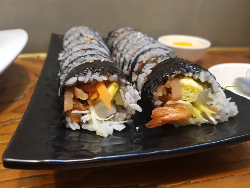 언제나 먹어도 맛있는 김밥 한줄 칼로리 알아보아요! : 네이버 블로그