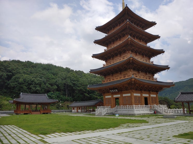 경상북도 김천여행 (사명대사공원, 평화의 탑) 경상북도 김천여행 (사명대사공원, 평화의 탑)