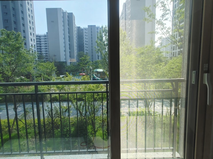  수원 아파트썬팅 세류동 권선동 호매실동 아파트 거실창문 열차단썬팅 햇빛차단썬팅 시선차단썬팅 단열필름썬팅