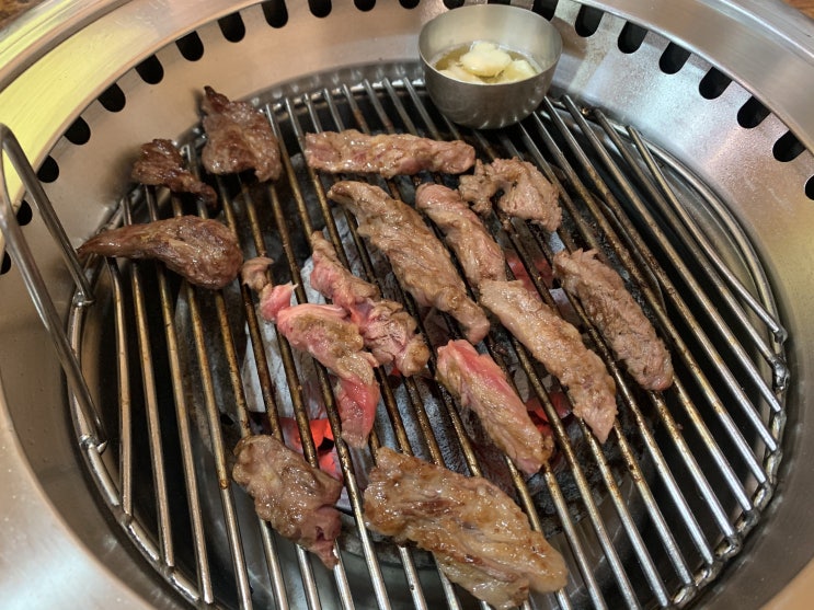 &lt;서울 사당역 맛집&gt; 입에서 살살 녹는 갈빗살 맛집, "논고을" (9.0)