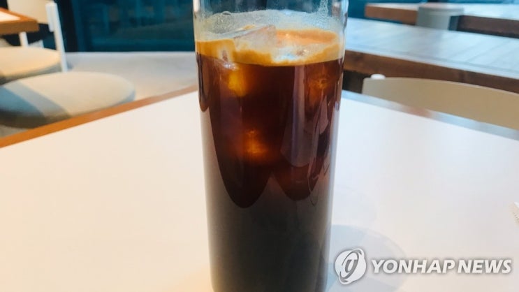 커피의 또다른 효능? "항산·항염 성분이 코로나 감염 줄여" 커피의 또다른 효능? "항산·항염 성분이 코로나 감염 줄여"
