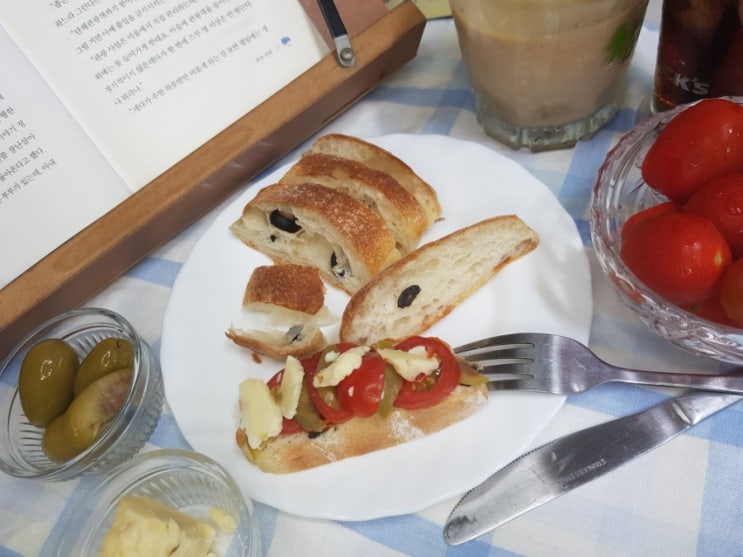  도서관 가는길 예쁜 빵집 예나베이커리 - 올리브치아바타, 브라우니!