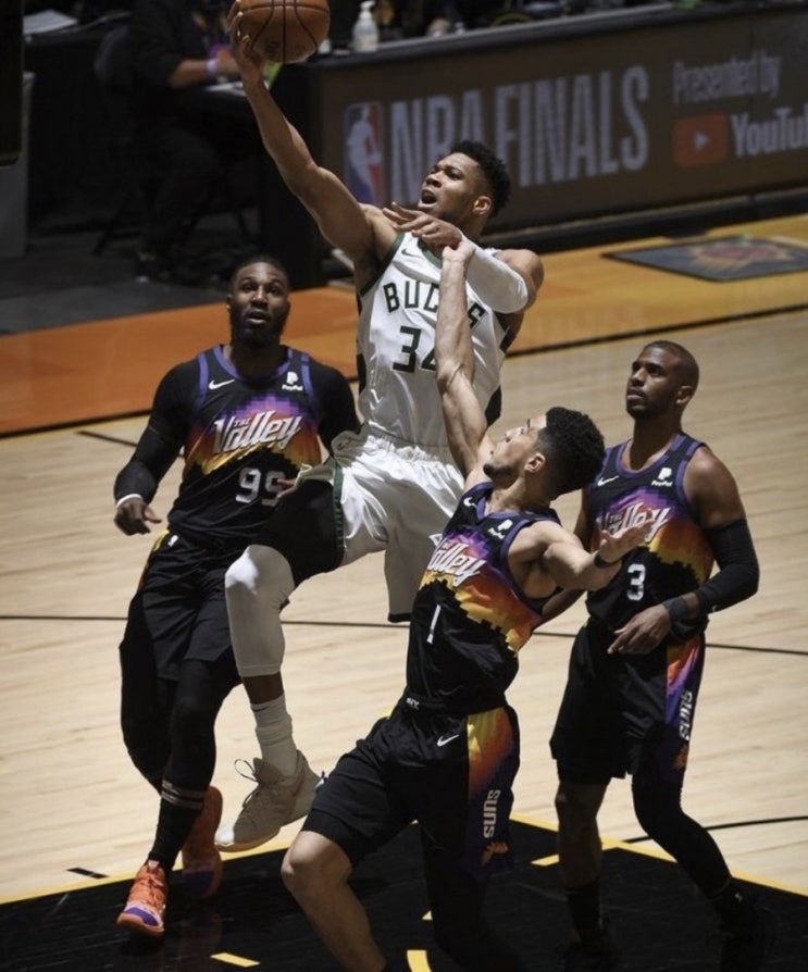NBA 미국프로농구 2020-21시즌 파이널 챔피언결정전 4차전 밀워키 피닉스