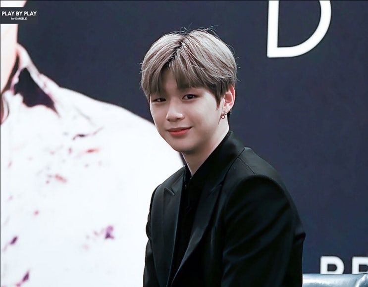  강다니엘 피셜, 비 올 때 산책할 때 들으면 좋은 추천곡은?