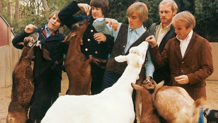  50년의 썸머, 여름과 비치 보이스(The Beach Boys)