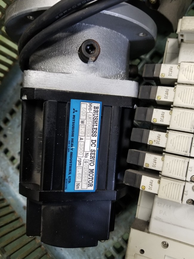  BRUSHLESS DC SERVO MOTOR / MHI-AM500HEX1 /MITSUBISHI 