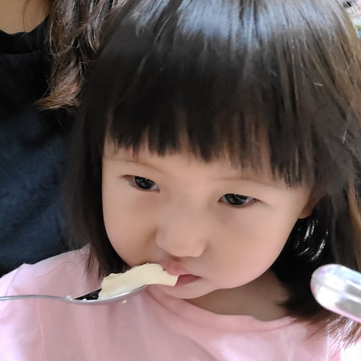  793일 육아일기 두부를 사랑하는 아기