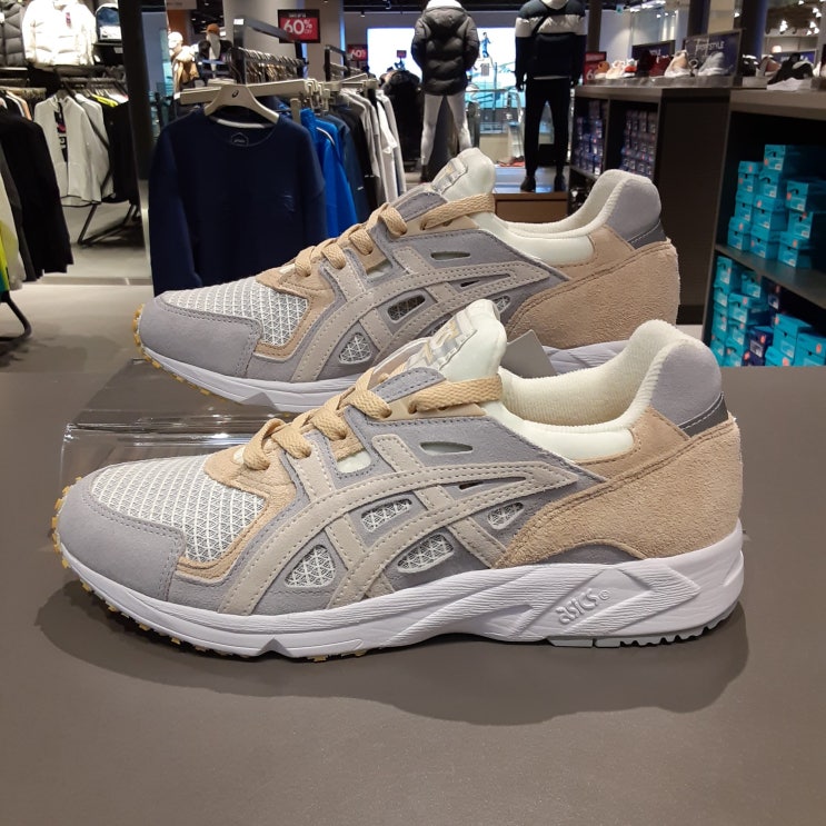 선호도 높은 아식스 타이거 젤DS트레이너OG GEL-DS TRAINER OG 311817026 0000 베이지 패션화 추천해요 선호도 높은 아식스 타이거 젤DS트레이너OG GEL-DS TRAINER OG 311817026 0000 베이지 패션화 추천해요