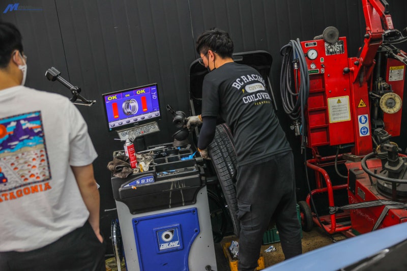 부산 기장군 / 호크휠 쉐이톤 22인치 휠튜닝 / 랜드로버 / 디스커버리