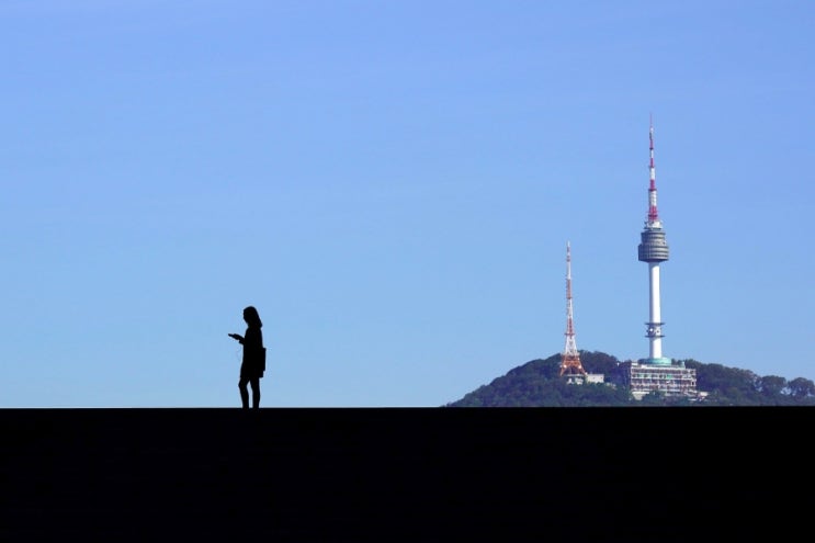 오세훈 서울시장, 취임 100일...방역 총책임자로서 죄송