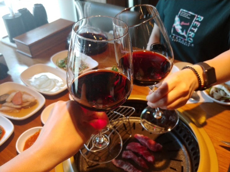  구월동 로데오거리 맛집 우담에서 와인과 함께 생일축하했어요