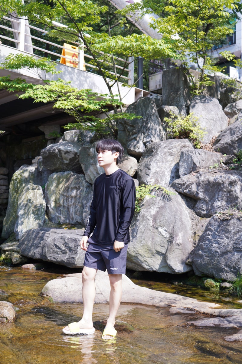 남자 수영복 디스커버리 루즈핏 래쉬가드 보드숏으로 바캉스룩