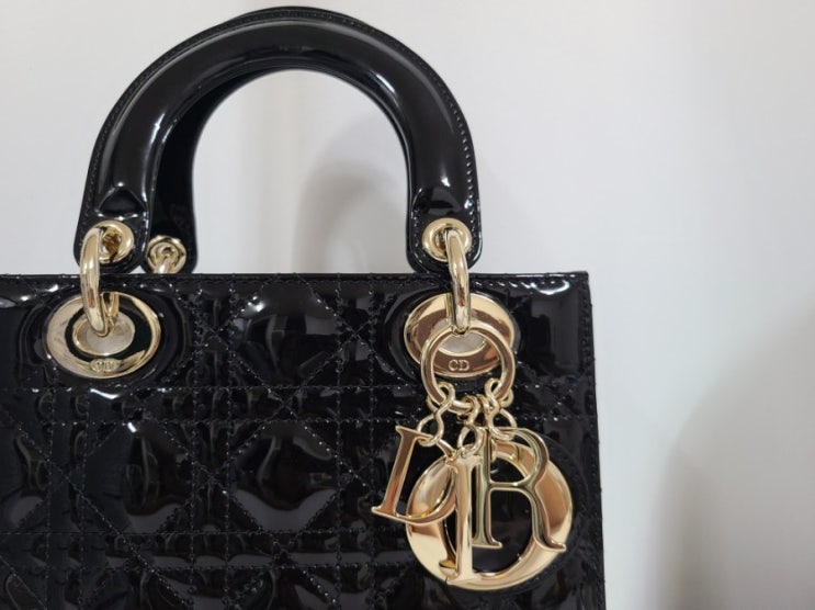  디올 레이디백 페이턴트 Dior Ladybag patent _M0531OWCB_M900