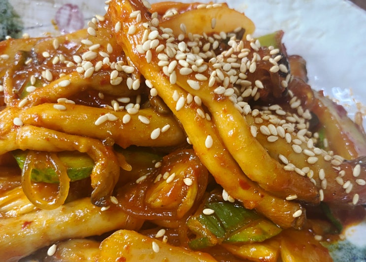  애호박버섯볶음 한 끼 해결하기 좋아요.