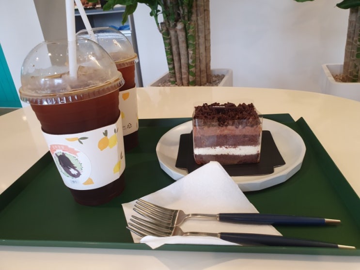  [전북 익산/교소도세트장 근처 카페] 익산의 넓고 이쁜 정원이 있는 함라정원 카페