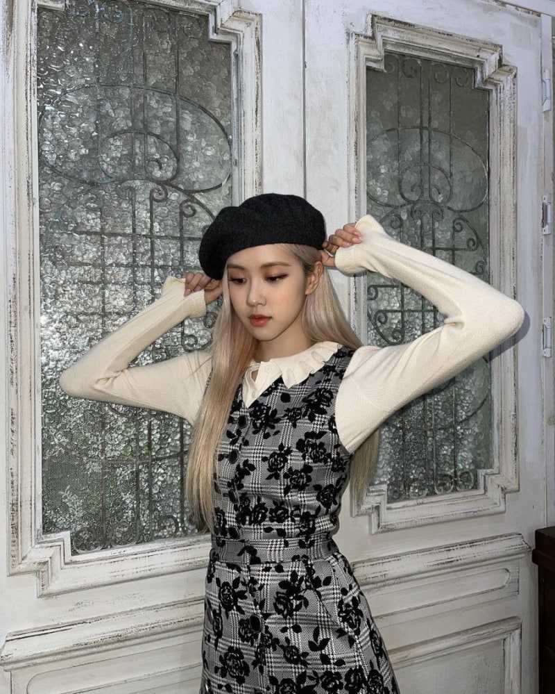 [Instagram Dive] BLACKPINK's Rosé: Her Sophisticated Charm