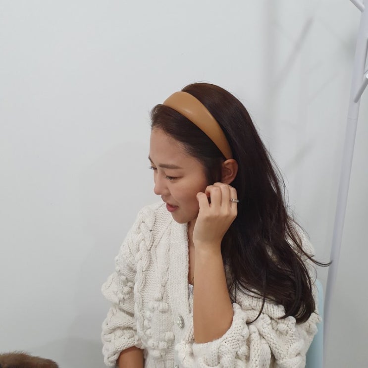 선호도 높은 1+1 가죽 헤어밴드 와이드 제니머리띠 추천해요 선호도 높은 1+1 가죽 헤어밴드 와이드 제니머리띠 추천해요