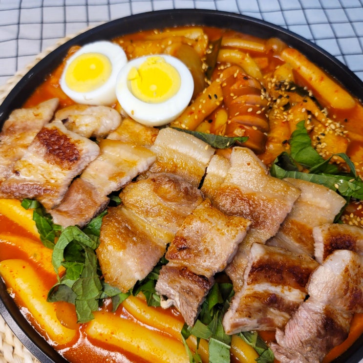  삼겹살 떡볶이 양념장 만들기 황금 레시피, 쌀떡, 고춧가루 넣고 만들어봤어요!