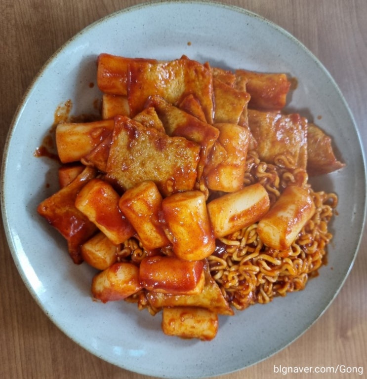  마켓컬리 추천상품 "금미옥 쌀떡볶이"