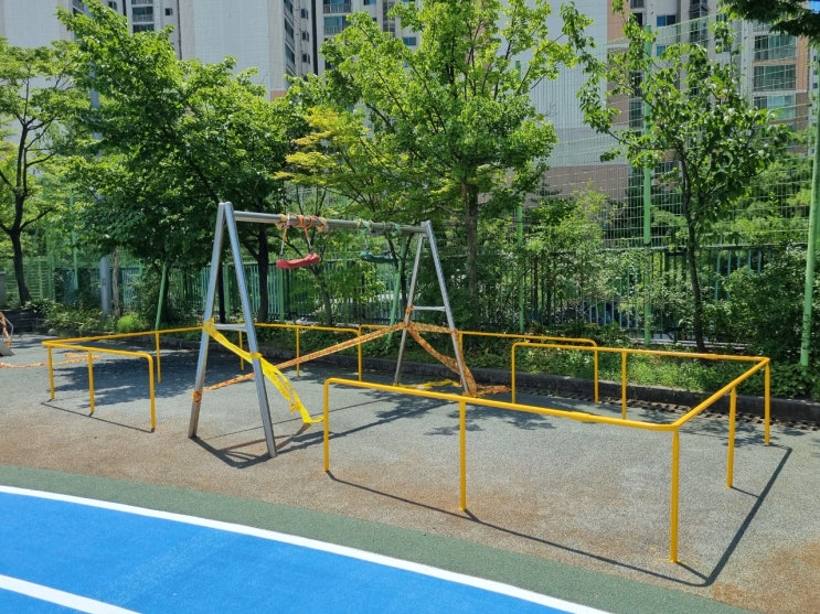  [날개스포츠] 양주칠봉초교 놀이터 보수, 그네휀스 도색 작업