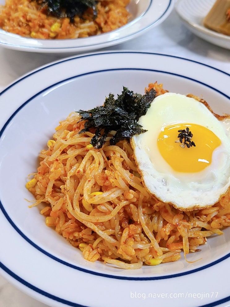 콩나물볶음밥 매콤 입에착착 비법 간단 닭갈비양념장 점심메뉴 강추 콩나물볶음밥 매콤 입에착착 비법 간단 닭갈비양념장 점심메뉴 강추