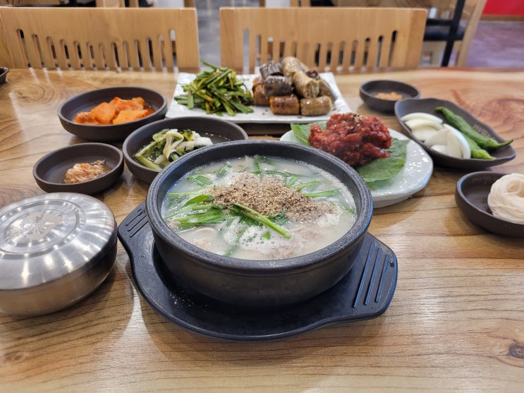  마곡나루해장국 얼큰한 국물의 전통 고향옥 얼큰순대국