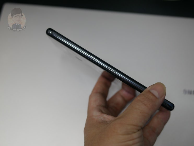  LG V50 ThinQ 씽큐 배터리 부풀어 오름 스웰링 현상 무상교체