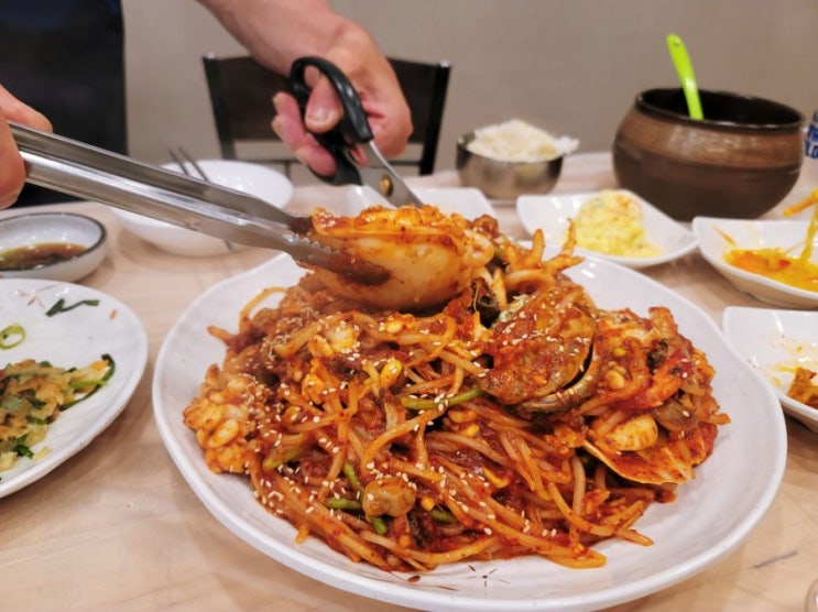  장유내덕동 먹거리타운 연예인맛집 원조황금아구찜 해물찜전문점