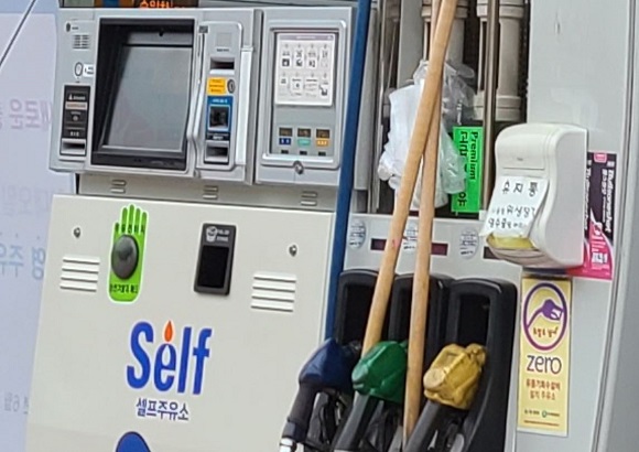국제유가 급락, 국내 '휘발유 가격' 상승세 꺾일까 국제유가 급락, 국내 '휘발유 가격' 상승세 꺾일까