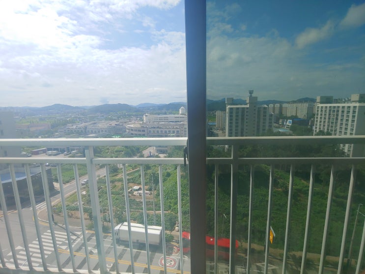  청주 아파트썬팅 송절동 복대동 아파트 유리창문 자외선차단썬팅 열차단썬팅 단열필름썬팅 시공