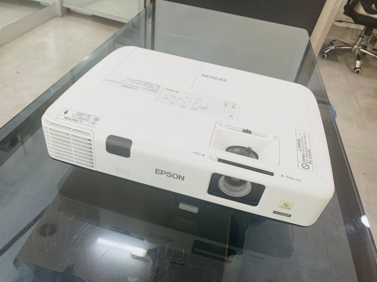  송파 아파트에 빔프로젝터 자동스크린으로 티비화면 만들기