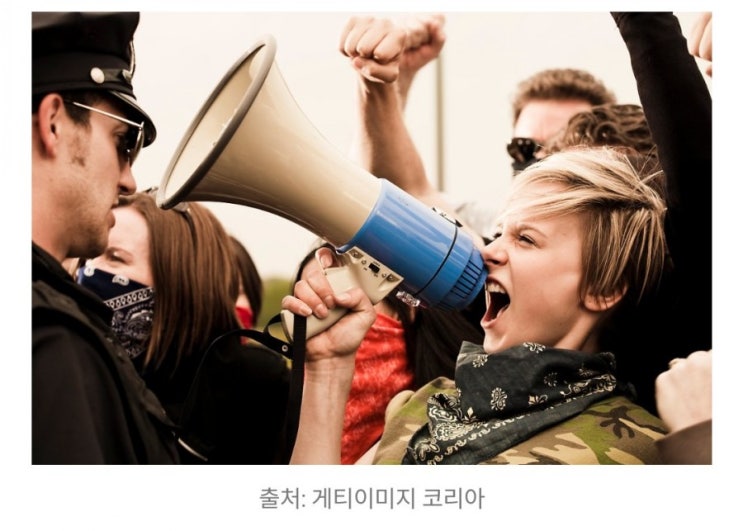 신한겜성퀴즈 7월22일 정보기술(IT)기업이 성장하면서 사회에 부정적인 영향을 미치게 되자 IT기업에 대한 반발심을 나타내는 용어는 무엇일까요? 신한겜성퀴즈 7월22일 정보기술(IT)기업이 성장하면서 사회에 부정적인 영향을 미치게 되자 IT기업에 대한 반발심을 나타내는 용어는 무엇일까요?