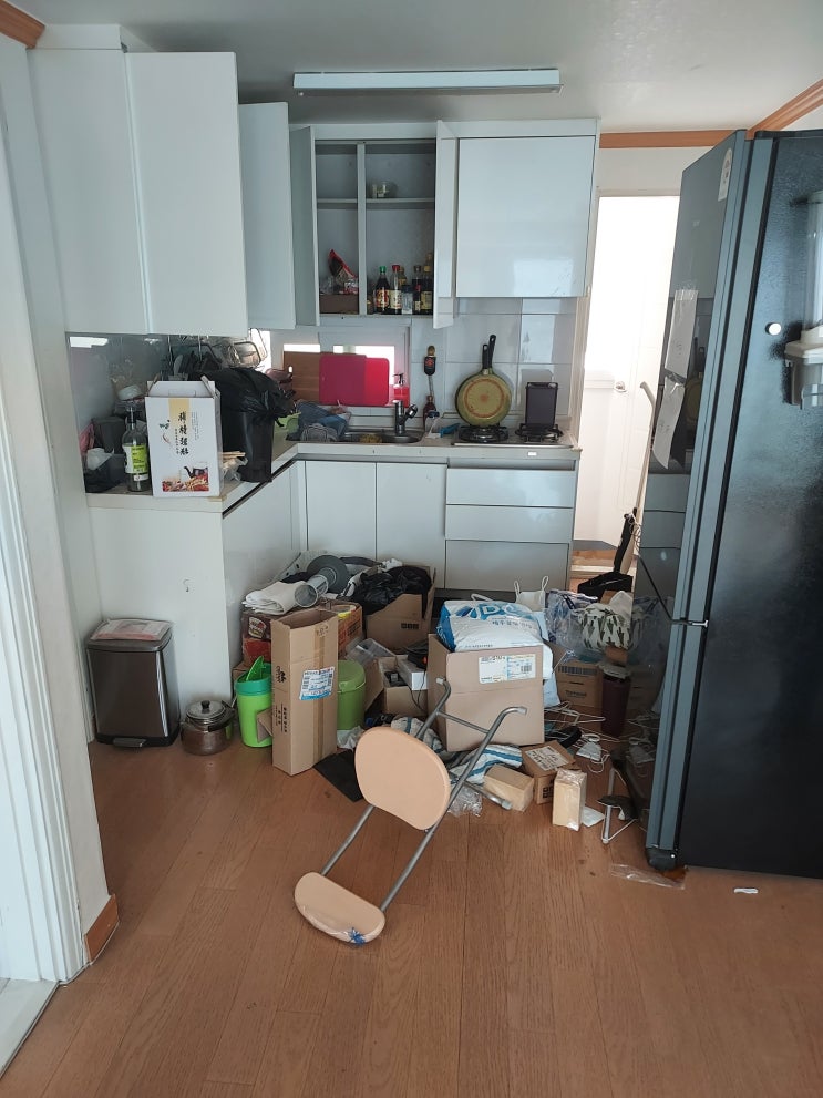  서울시 역삼동 가정폐기물처리업체 이사후폐기물처리 빈집만들기 집치워주는곳 무거운짐처리