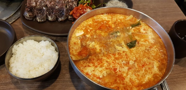 평촌 점심 맛집 오비즈타워 담소 순댓국 육개장