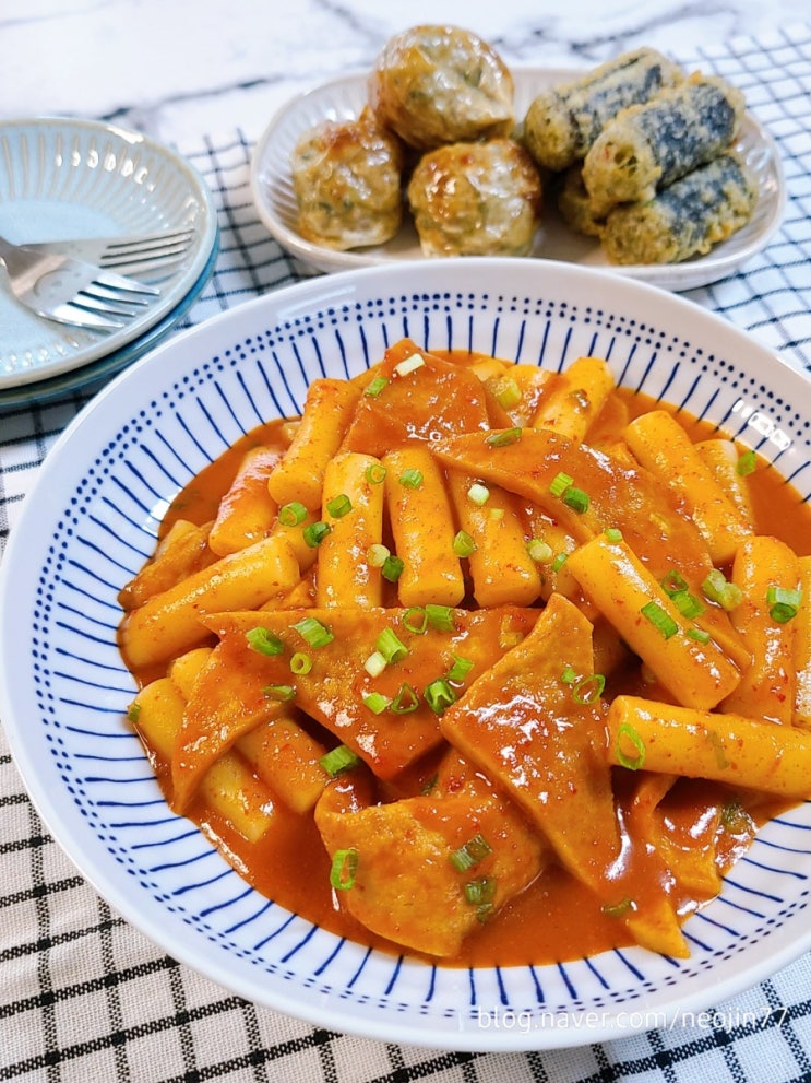 쌀 떡볶이 레시피 매콤한 떡볶이소스 간식 야식 분식메뉴 쌀 떡볶이 레시피 매콤한 떡볶이소스 간식 야식 분식메뉴