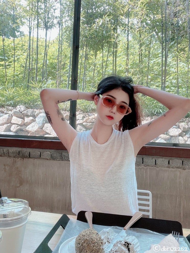 롸잇히어 틴트선글라스로 패션 뿜뿜하기 롸잇히어 틴트선글라스로 패션 뿜뿜하기