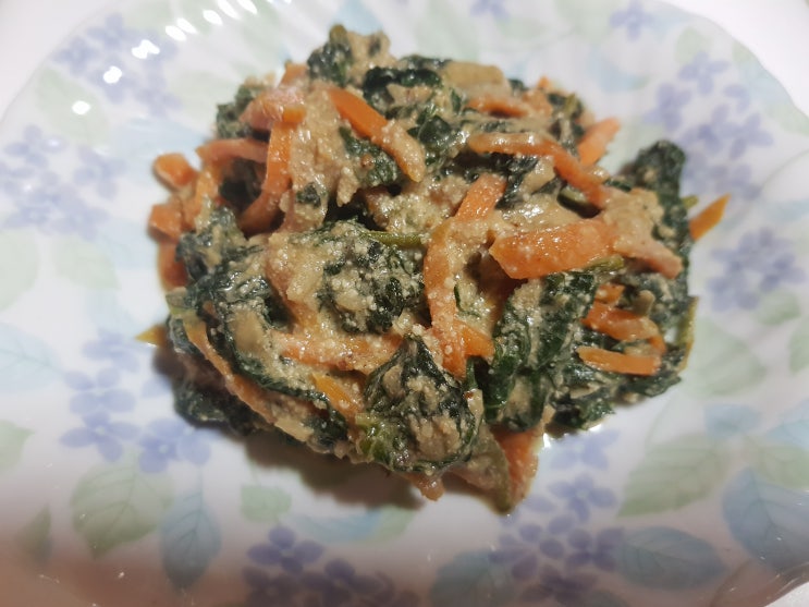  깻잎순볶음 들깨가루를 넣어 부드럽고 고소한 깻잎순 요리