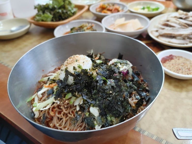  [강원도/둔내]둔내막국수-직접 만든 김치만두,시골 잔치집 느낌의 수육, 새콤달콤한 자극적이지 않은 막국수,싸고 좋네요